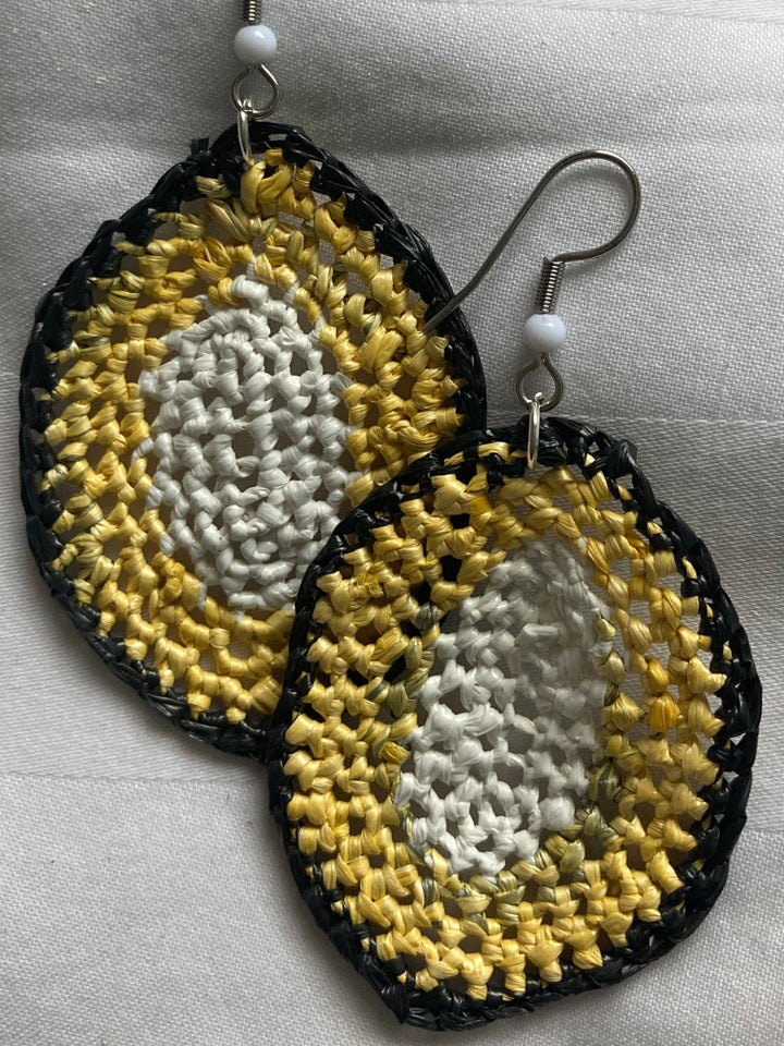 Aretes en Plástico Reciclado