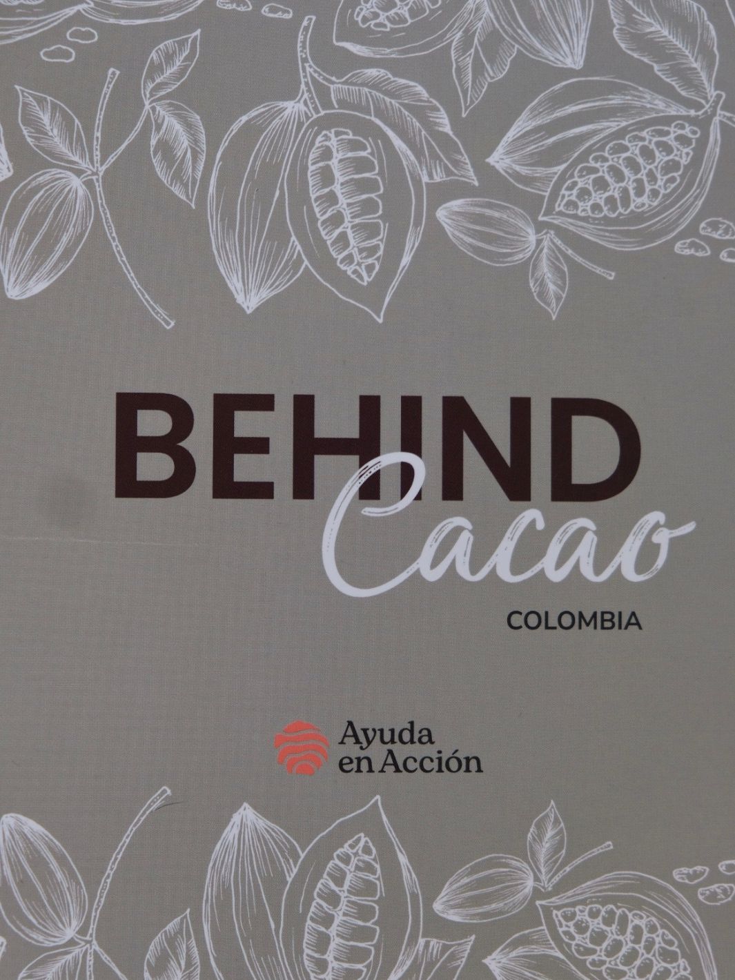 Libro Behind Cacao