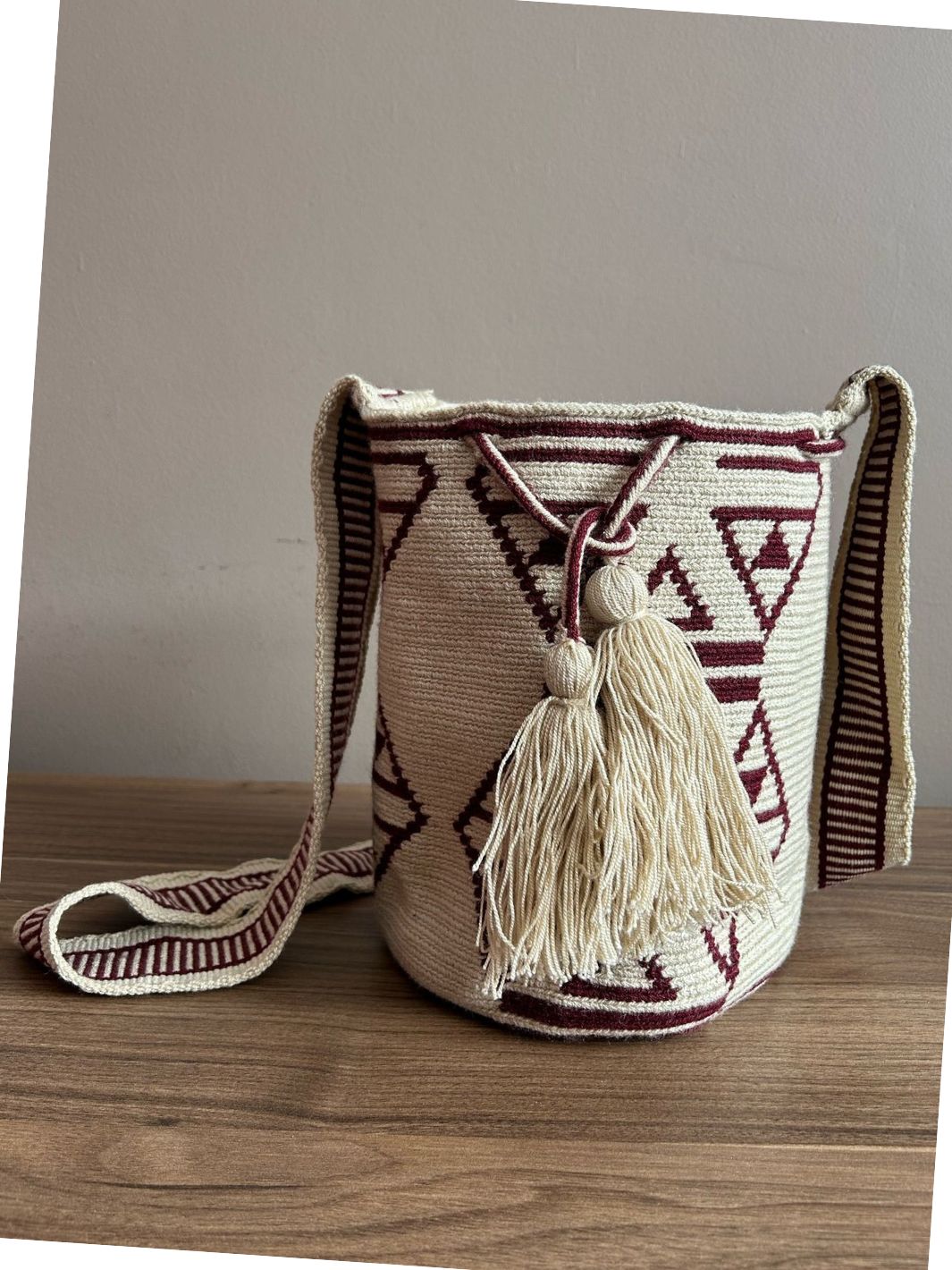 Mochilas Wayuu Medianas Crudo y Azul